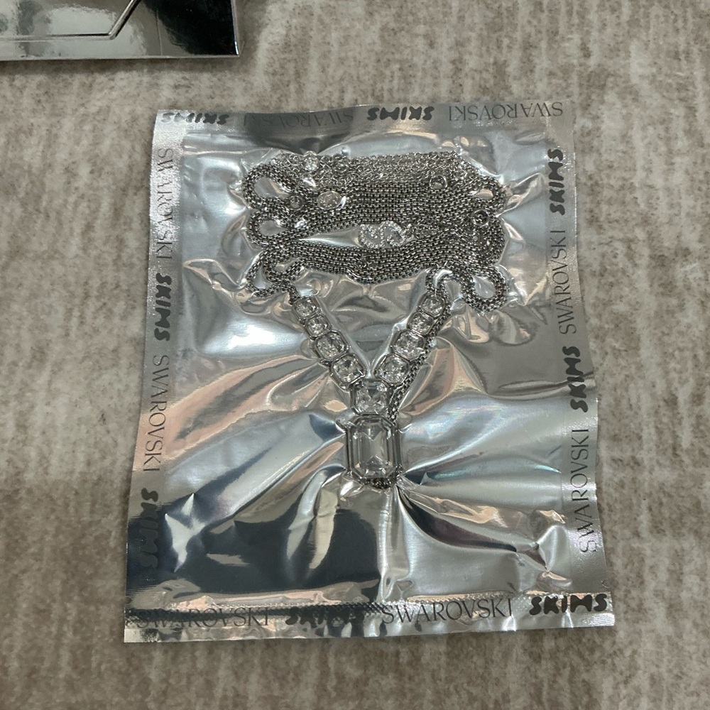 ✨💎BNIB💎✨LIMITED EDITION SKIMS X SWAROVSKI BODY CHAINS! GIFTABLE. - Picture 14 of 14